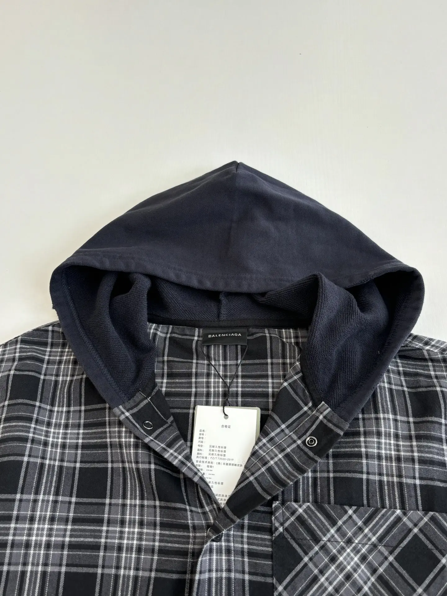 Layered Plaid Flannel Hooded Shirt D30022610 — view 4