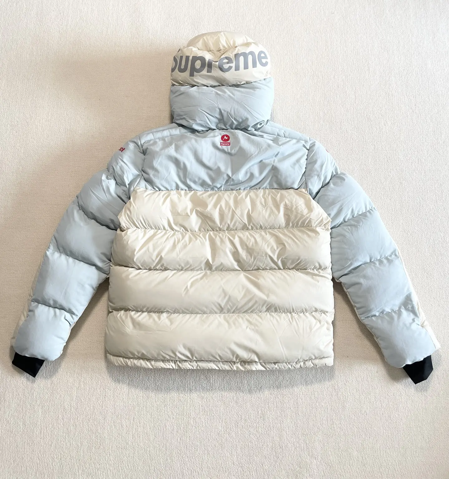 Supreme x Marmot Reflective Puffer Jacket D30020228 — view 2