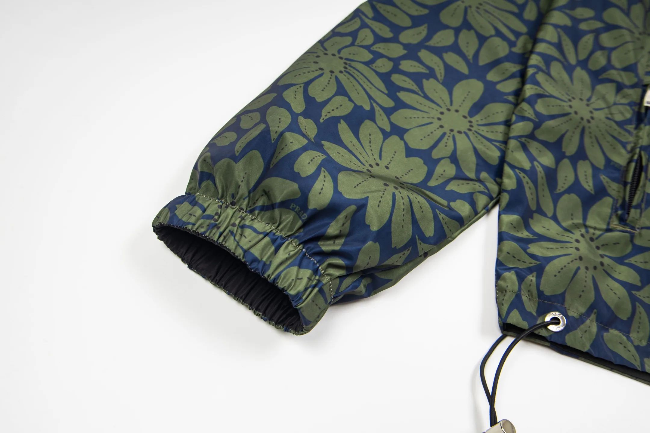 Floral Print Re-Nylon Hooded Jacket D30521671 — view 5