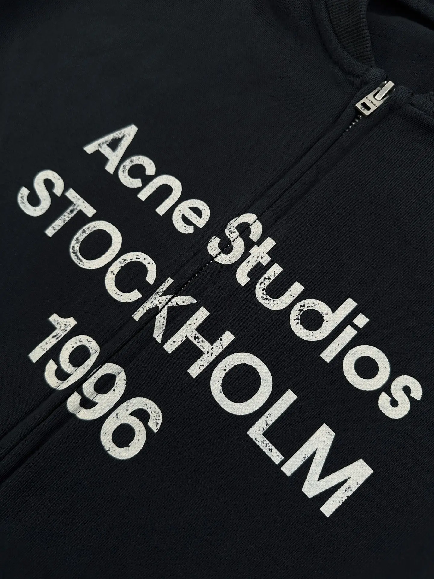 Logo Print Distressed Zip-Up Sweatshirt D31023481 — view 5