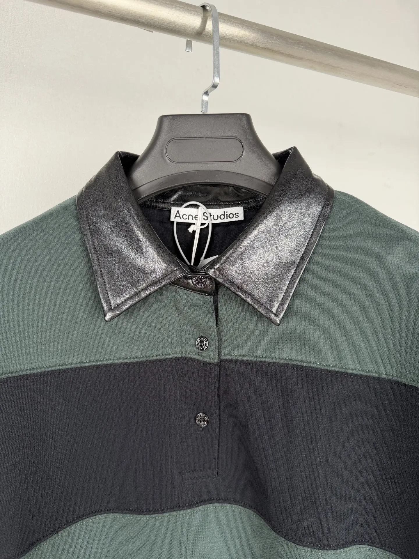 Leather-Collar Striped Rugby Sweatshirt D31019994 — view 5