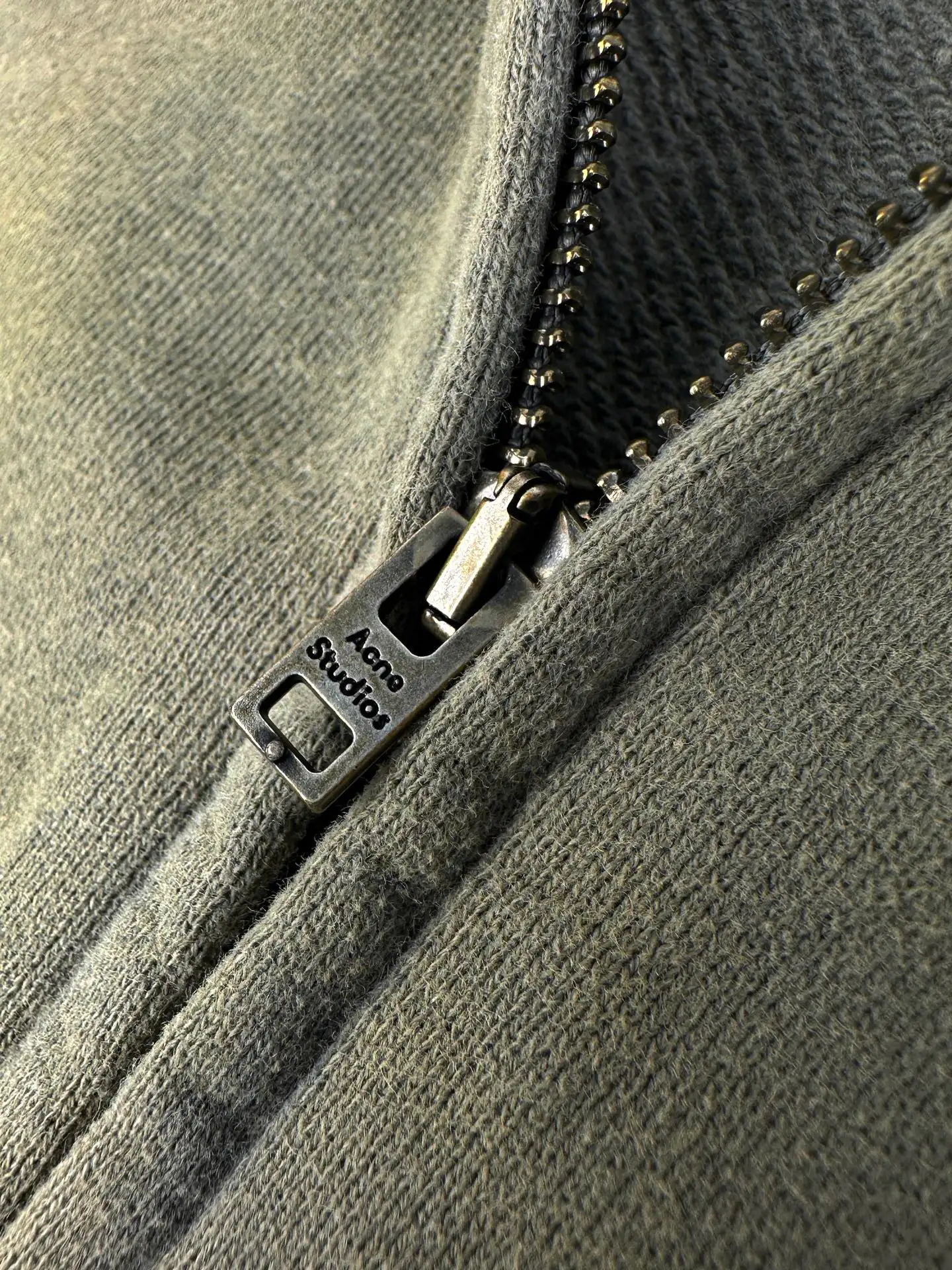 Distressed Acid-Wash Zip-Up Hoodie D31021887 — view 6