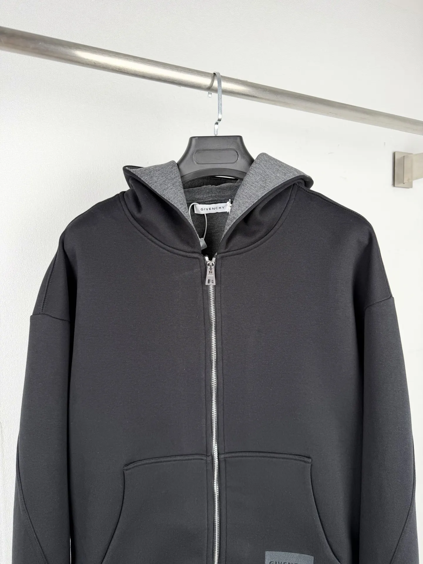 Logo-Embroidered Zip-Up Hoodie D31021438 — view 2