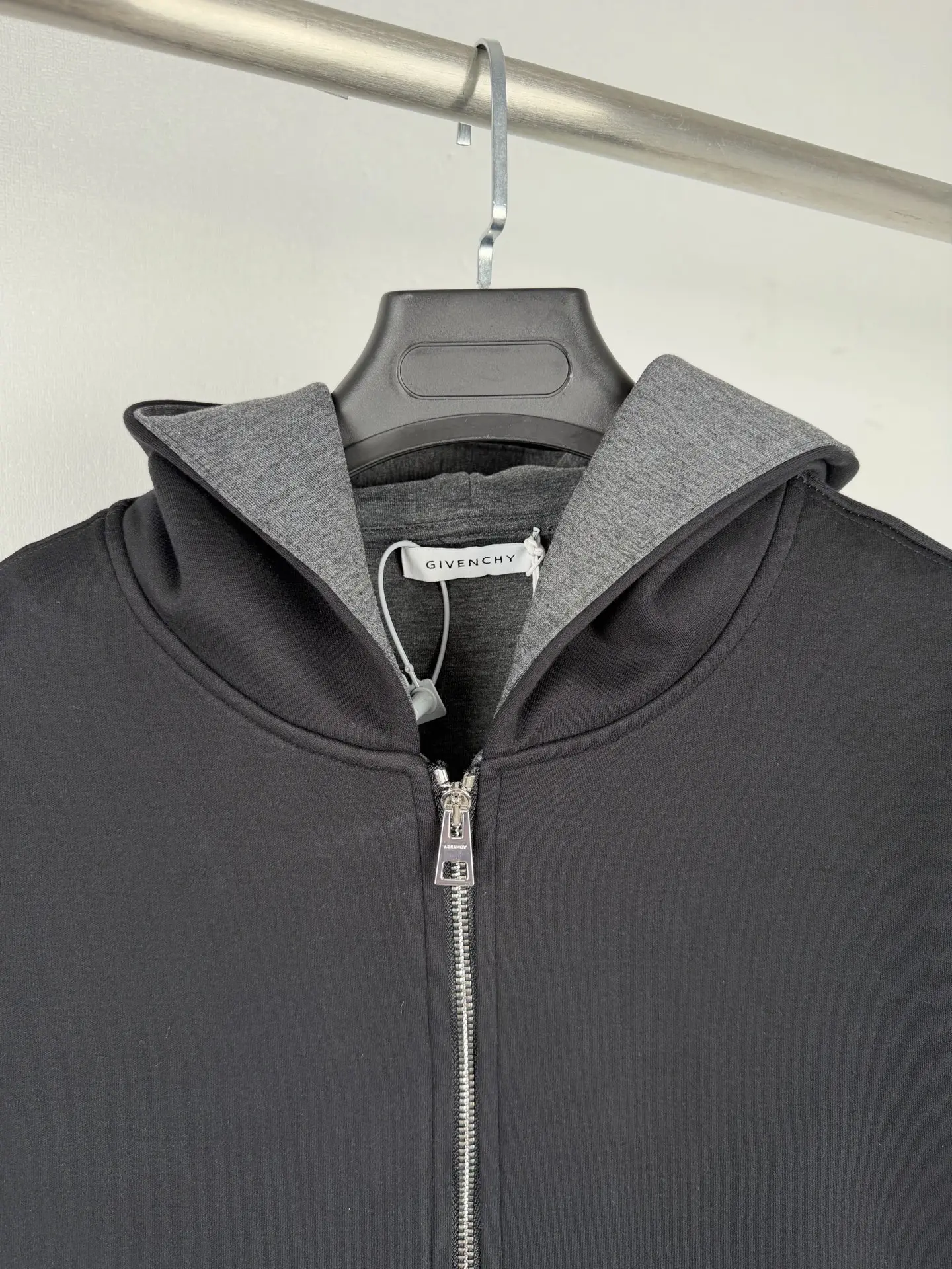 Logo-Embroidered Zip-Up Hoodie D31021438 — view 5
