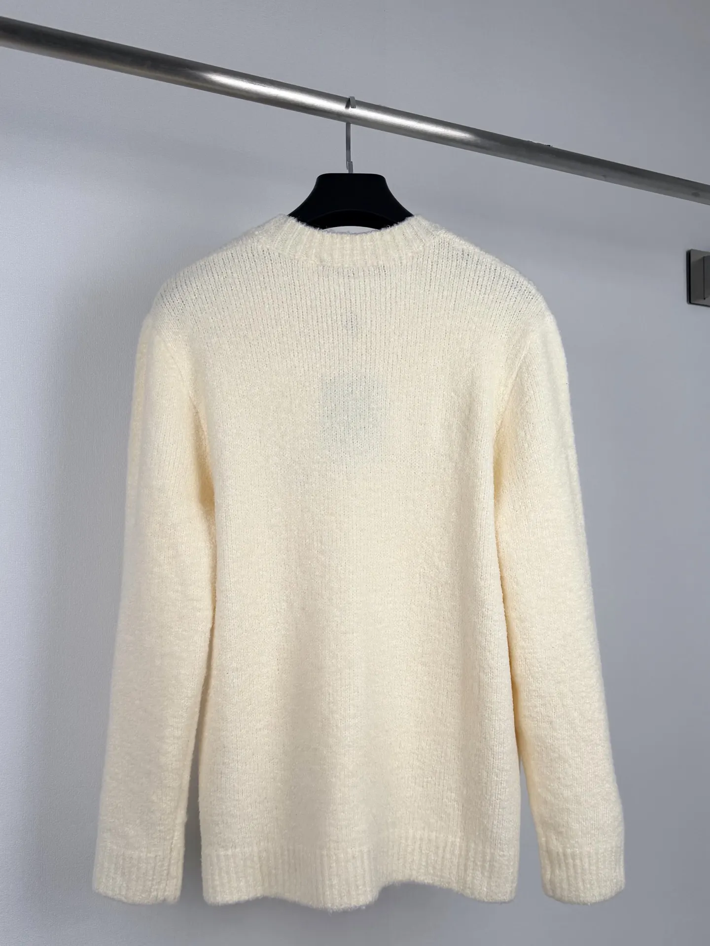 Logo Embroidery Crew-Neck Knit Sweater D31020034 — view 3