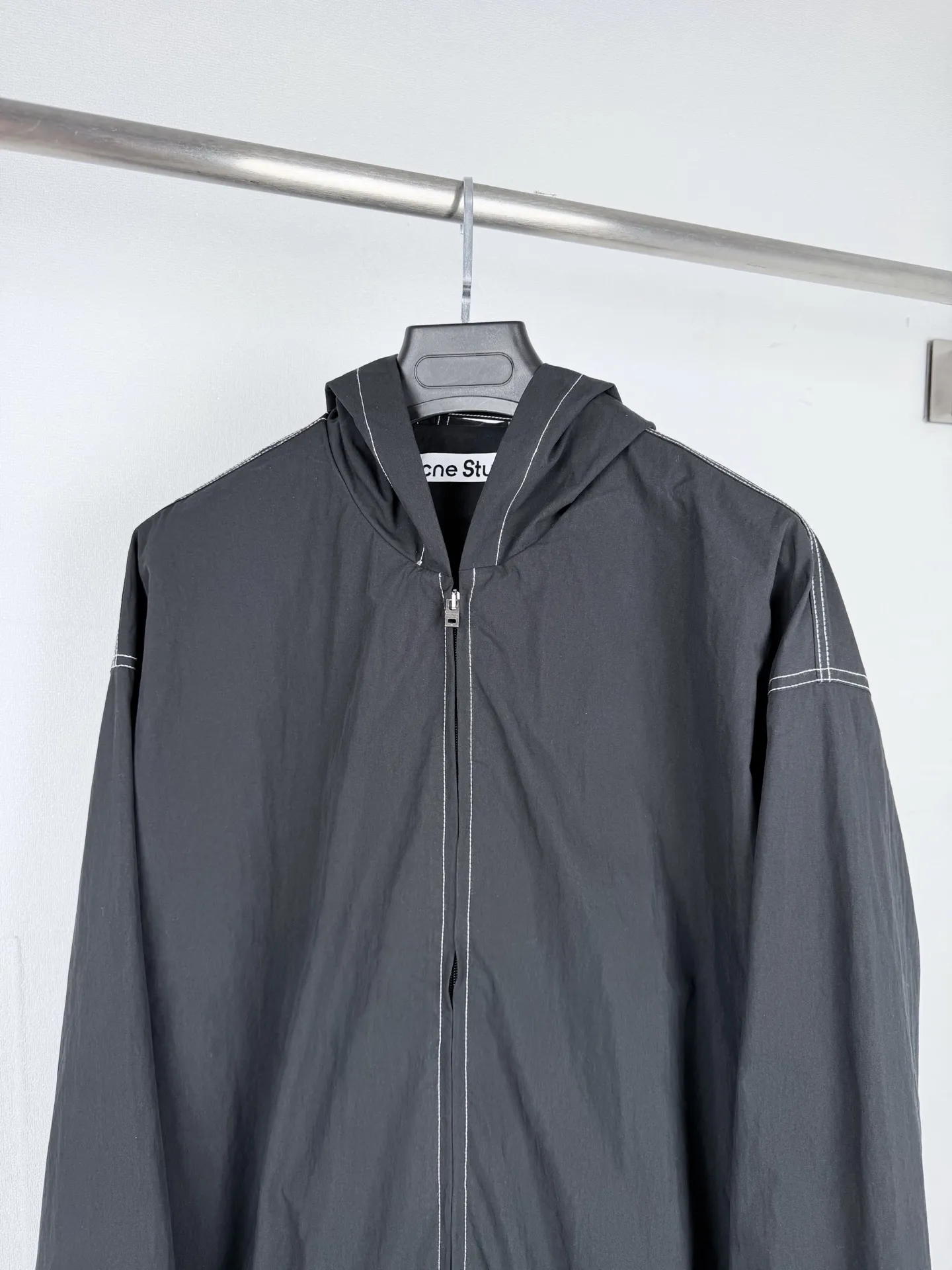 Acne Studios 1996 Logo Contrast Stitch Hooded Jacket D31520010 — view 4