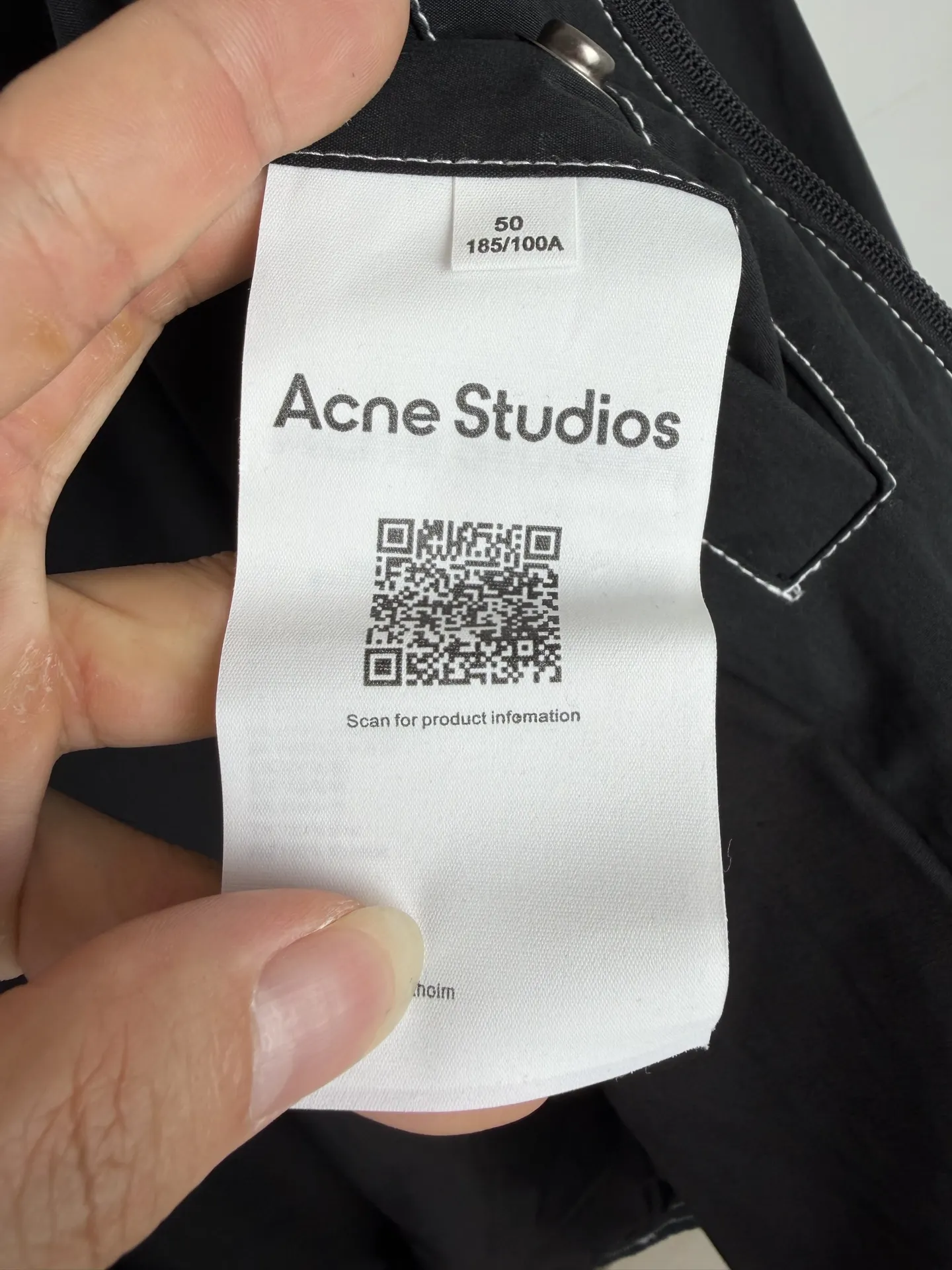 Acne Studios 1996 Logo Contrast Stitch Hooded Jacket D31520010 — view 14