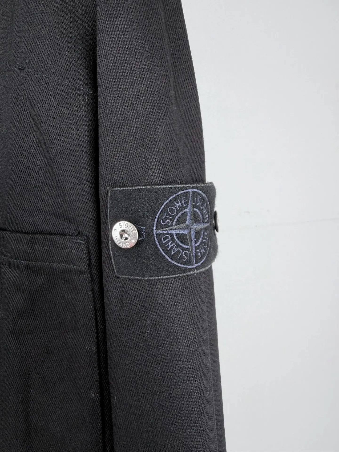 Garment-Dyed Cotton Twill Overshirt D31519996 — view 7