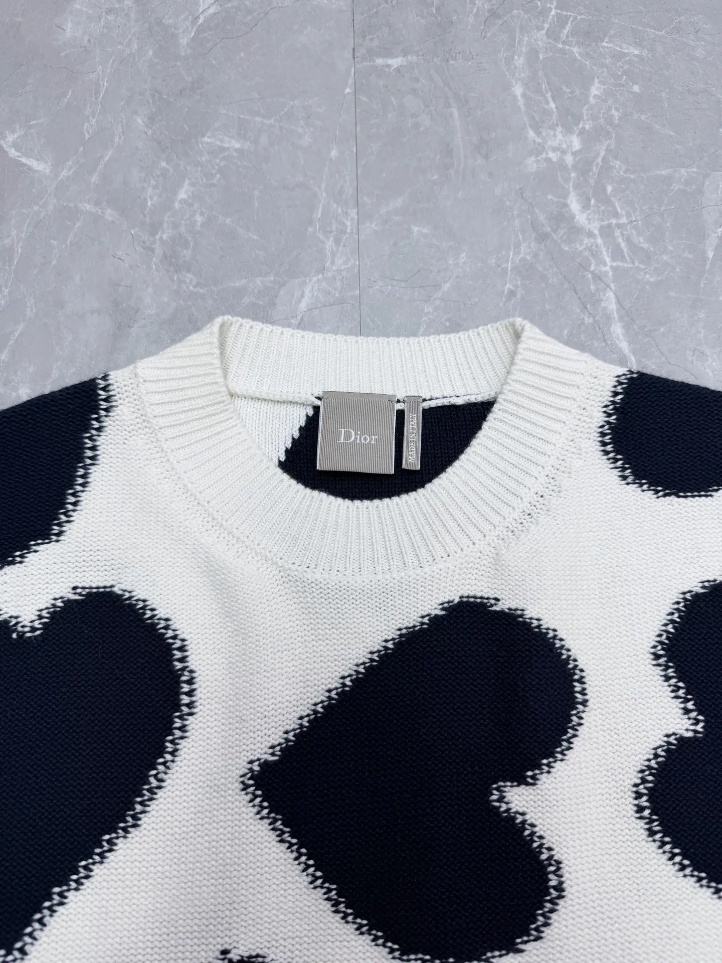 Heart-Intarsia Crew-Neck Knit Sweater D31522042 — view 3