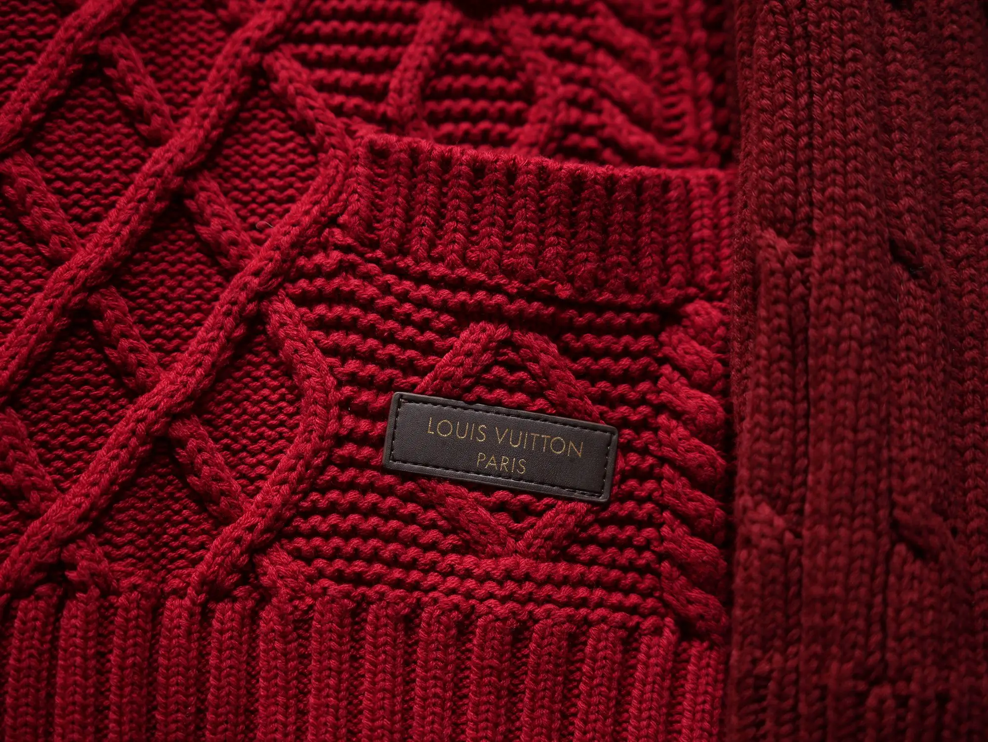 Cable-Knit Tonal Gradient Sweater D32021418 — view 4