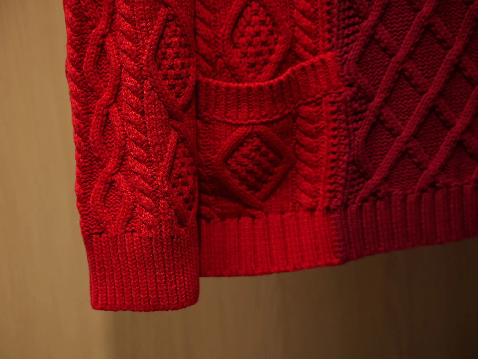 Cable-Knit Tonal Gradient Sweater D32021418 — view 5