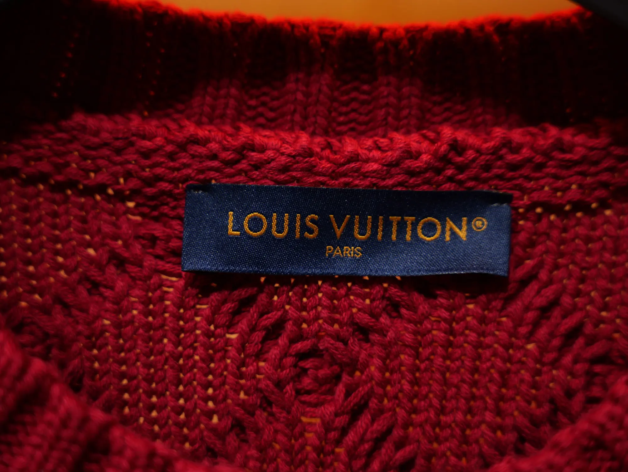 Cable-Knit Tonal Gradient Sweater D32021418 — view 8