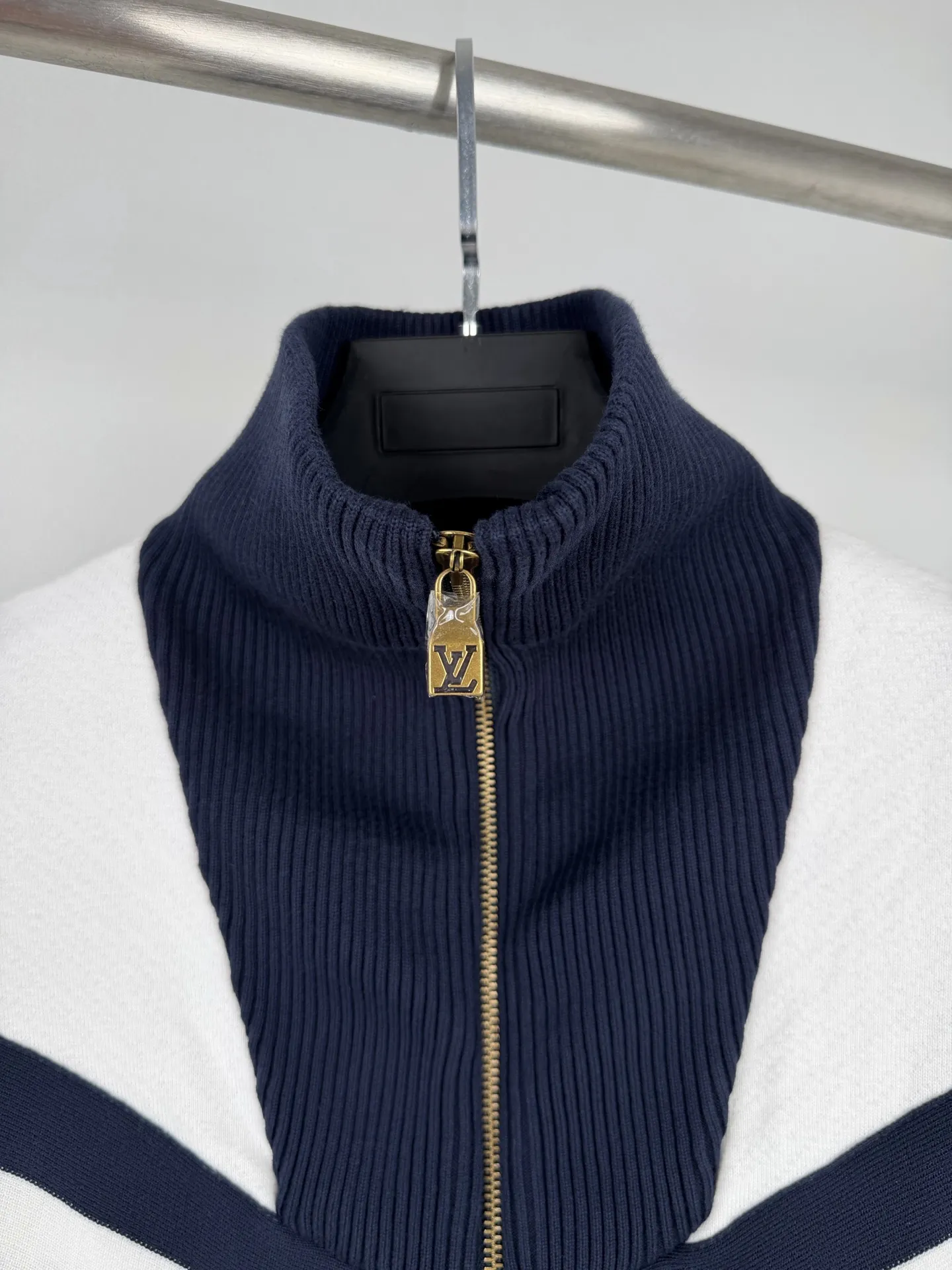 Nautical Zip-Up Cotton Knit Cardigan D32020030 — view 5