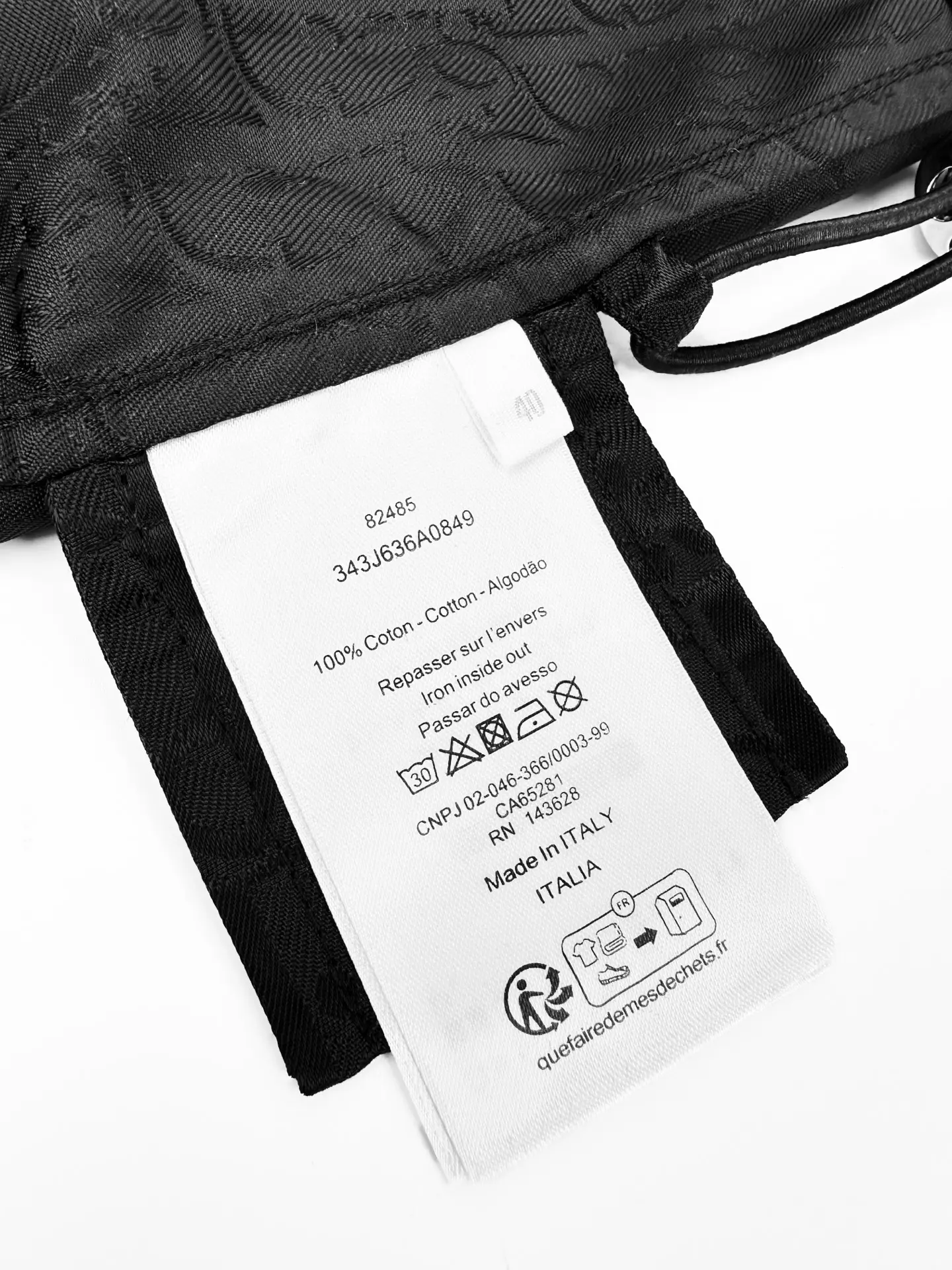 Oblique Jacquard Taffeta Cropped Hooded Jacket D33023479 — view 9
