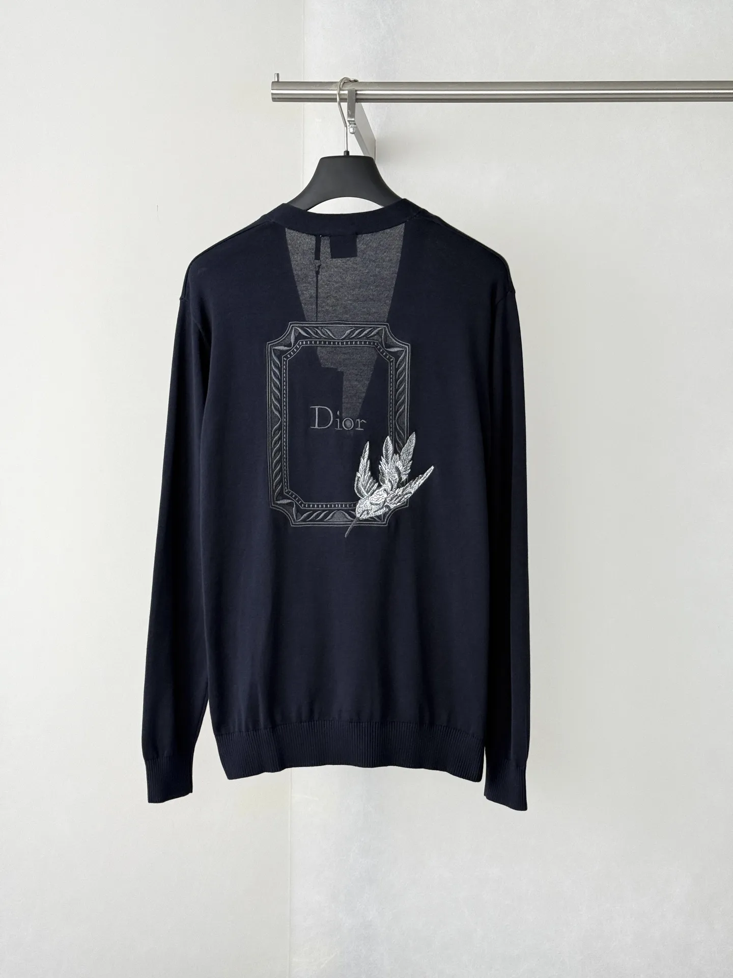 Bird Embroidery V-Neck Knit Cardigan D33522605 — view 2