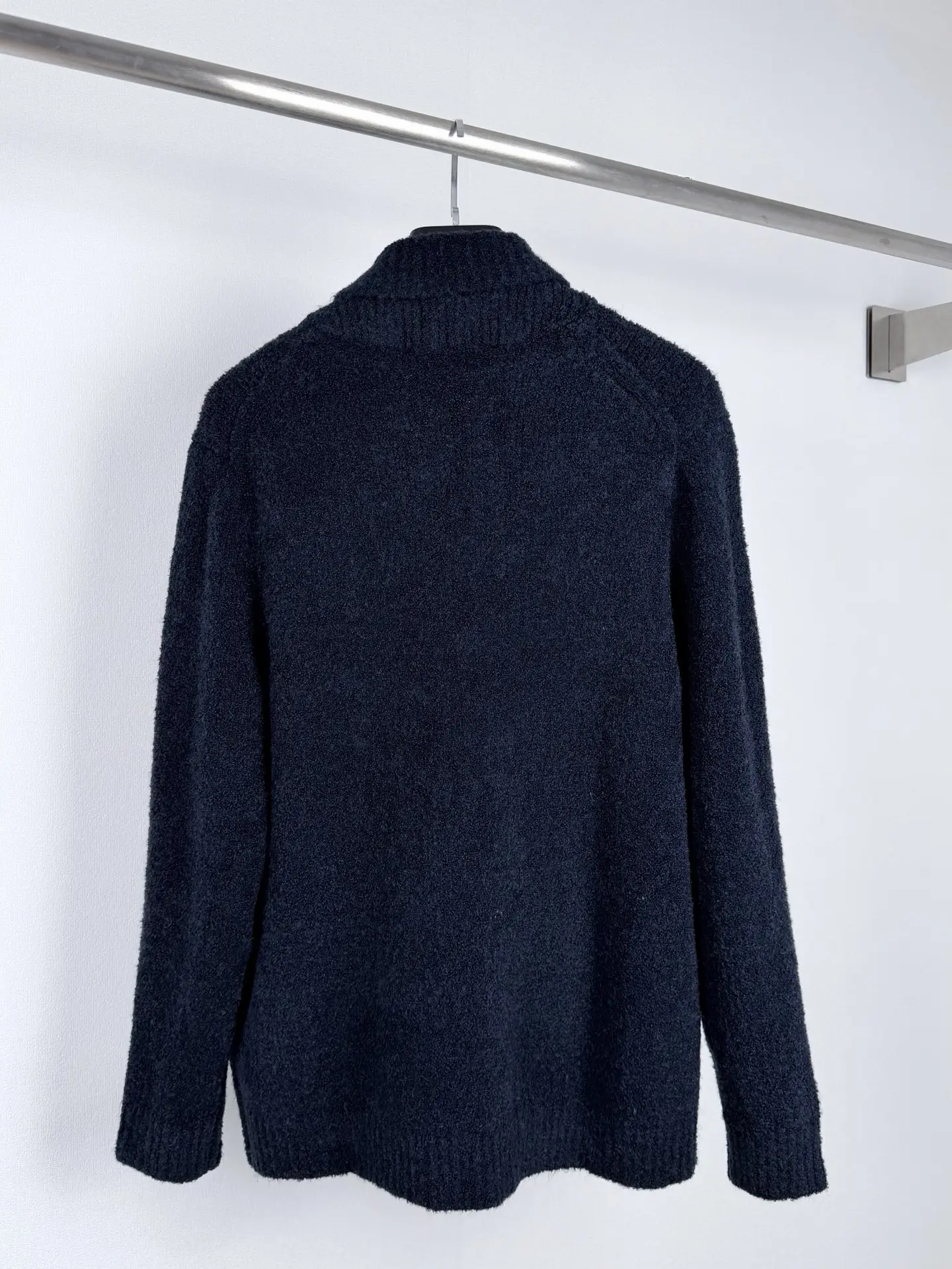 Script Logo Bouclé Zip-Up Cardigan D33520036 — view 3