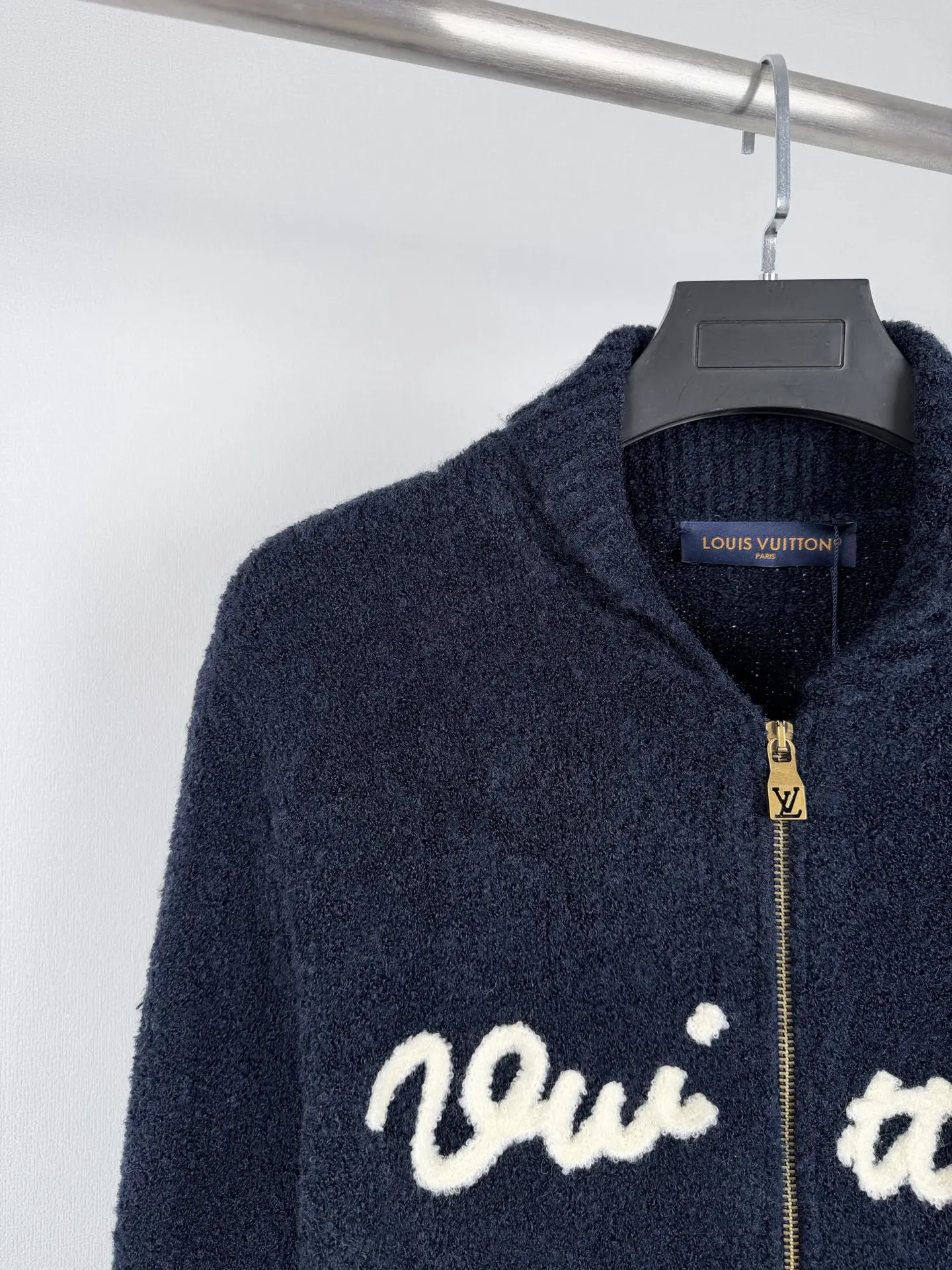 Script Logo Bouclé Zip-Up Cardigan D33520036 — view 6