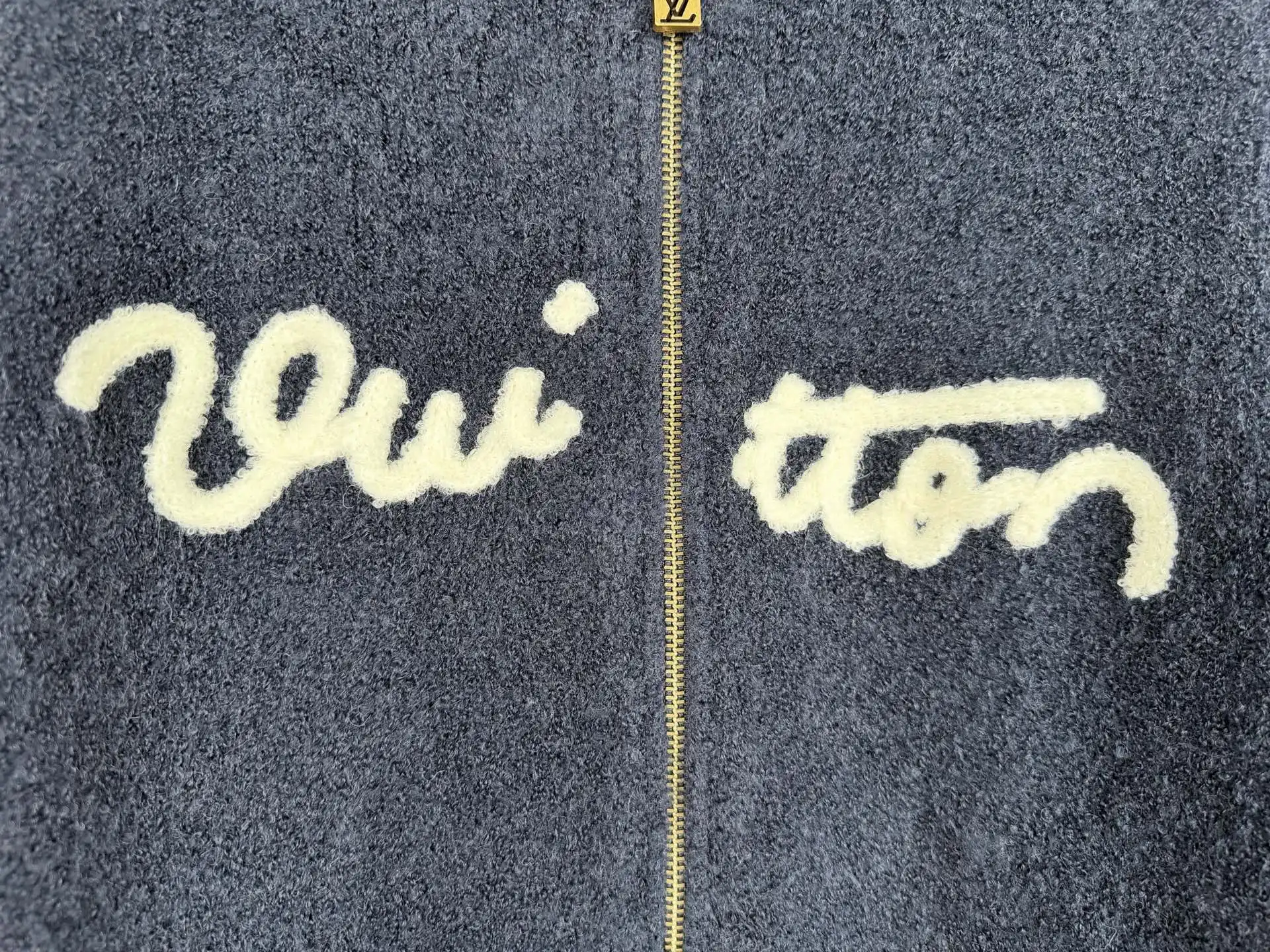 Script Logo Bouclé Zip-Up Cardigan D33520036 — view 7