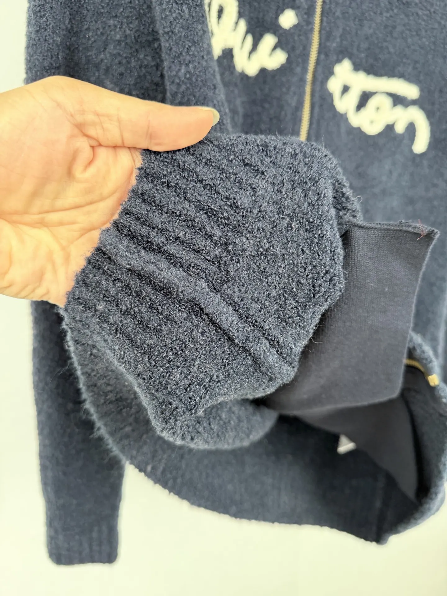 Script Logo Bouclé Zip-Up Cardigan D33520036 — view 10