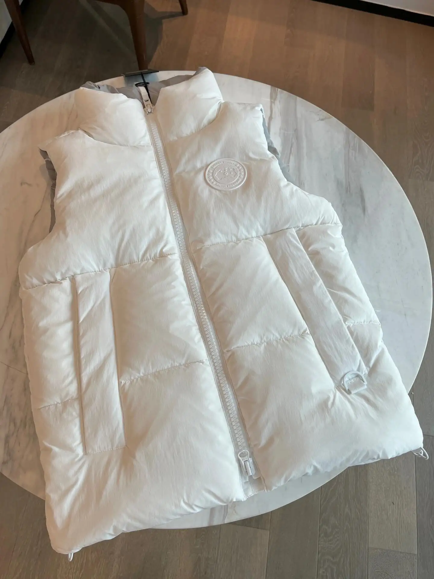 Everett Pastels Down-Filled Gilet D34022709 — view 5