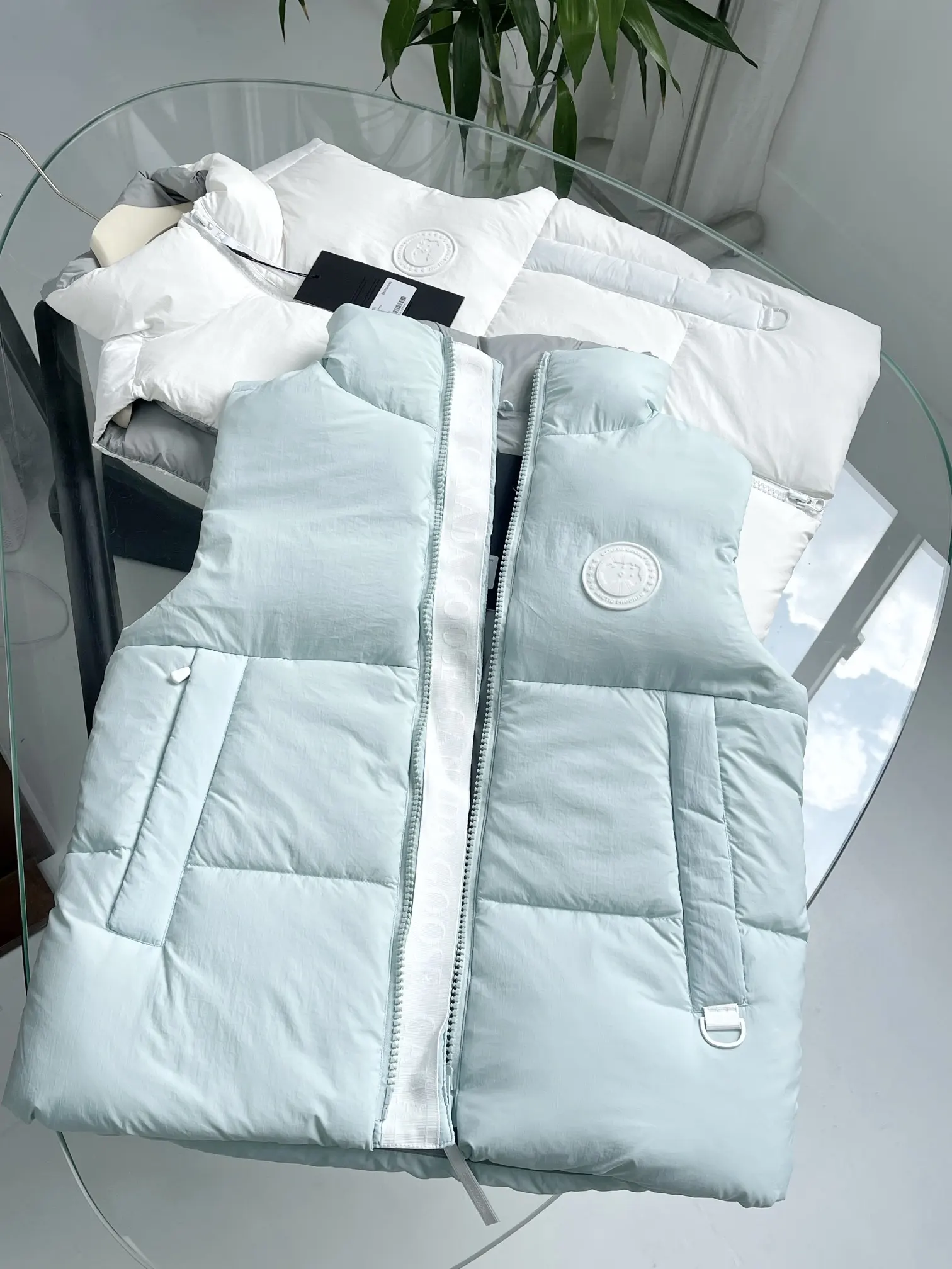 Everett Pastels Down-Filled Gilet D34022711