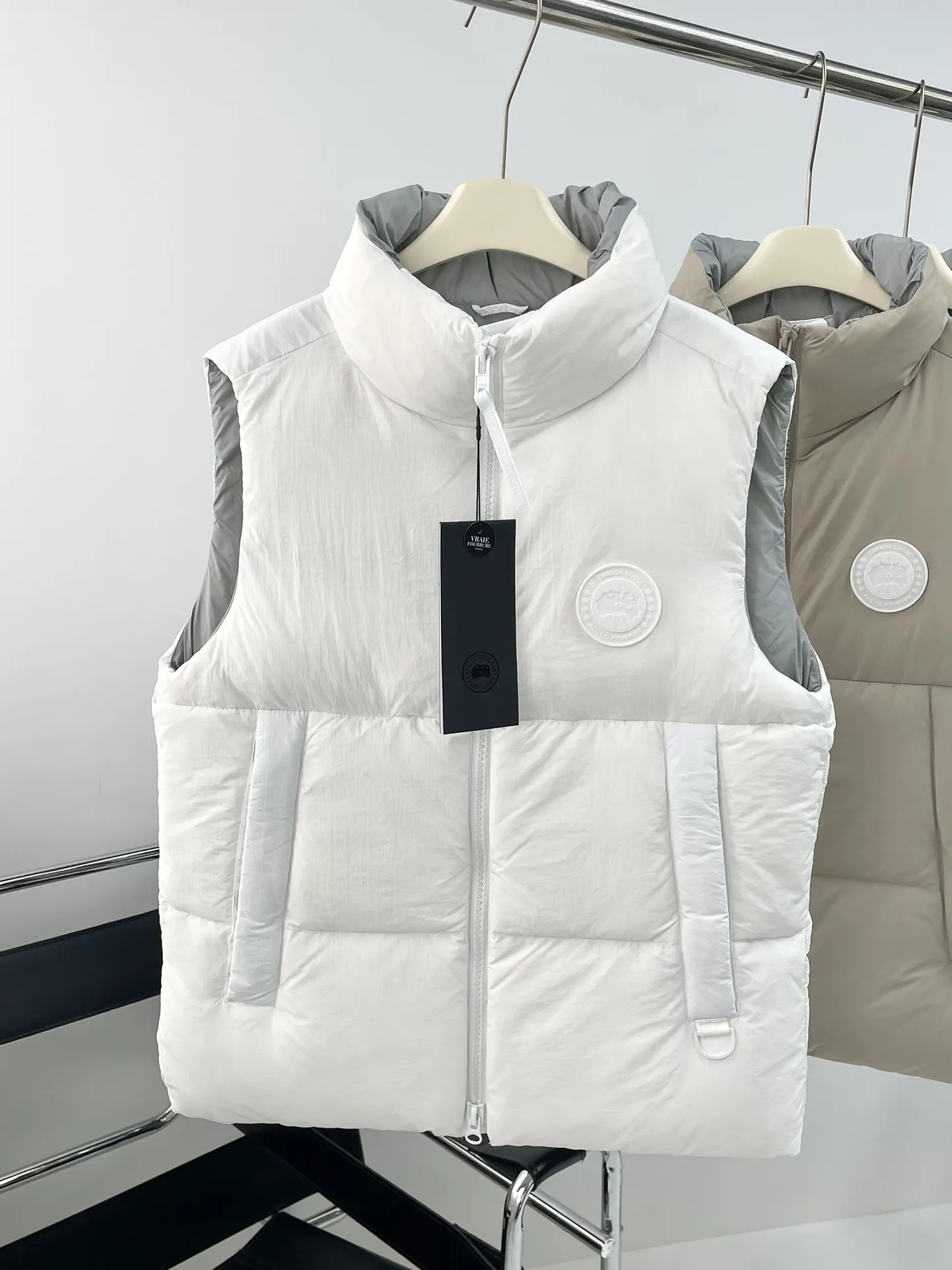 Everett Pastels Down-Filled Gilet D34022715