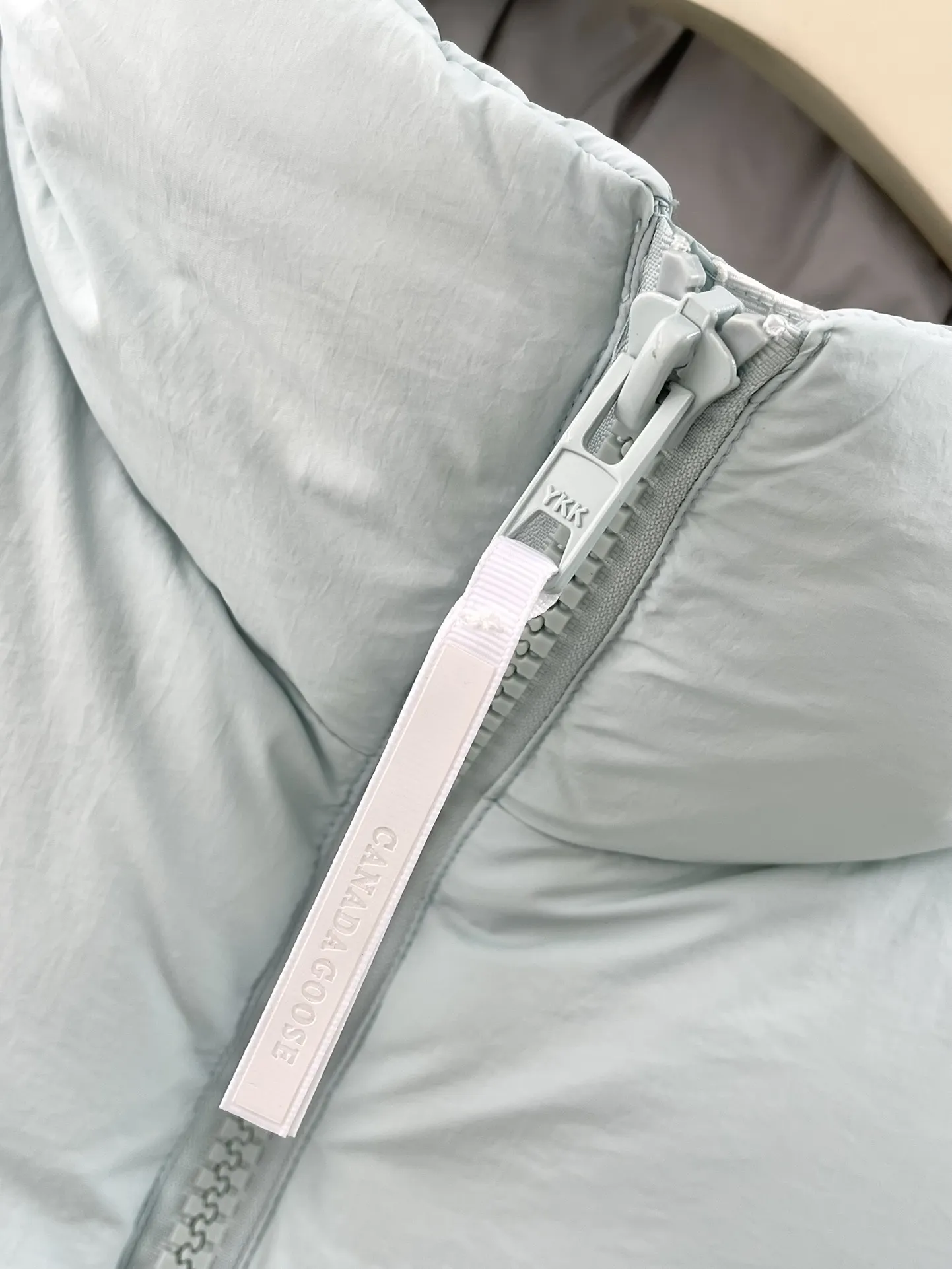 Everett Pastels Down-Filled Gilet D34022710 — view 3