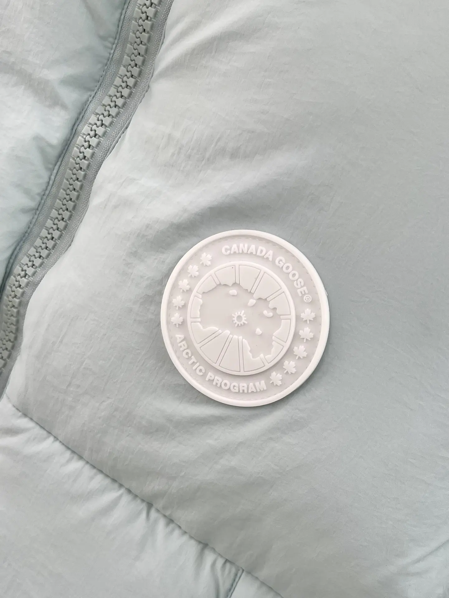 Everett Pastels Down-Filled Gilet D34022710 — view 4