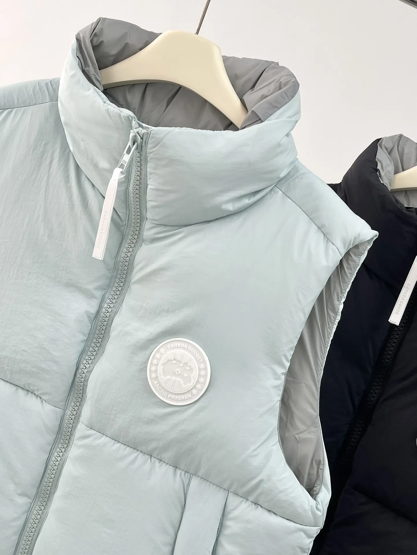 Everett Pastels Down-Filled Gilet D34022710 — view 5