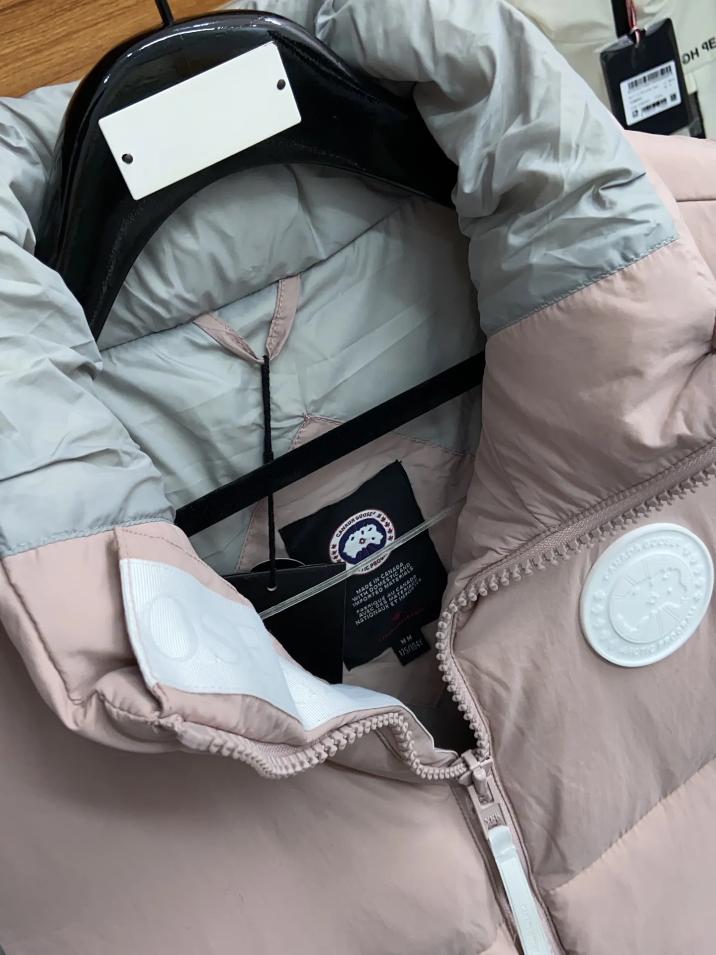 Everett Pastels Down-Filled Gilet D34022713 — view 3