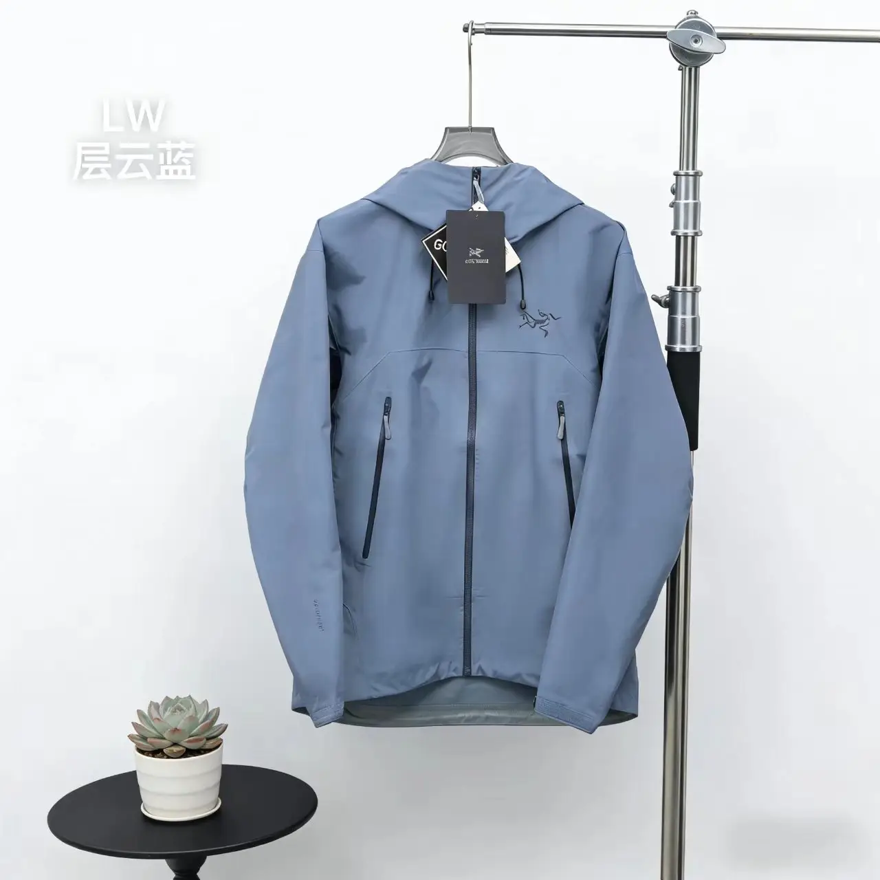 Arc'teryx Beta Lightweight GORE-TEX Hooded Jacket D34021397 — view 8