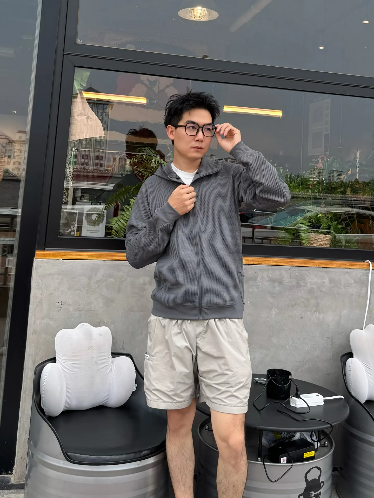Olera Waffle-Knit Zip-Up Hoodie D34022673 — view 2