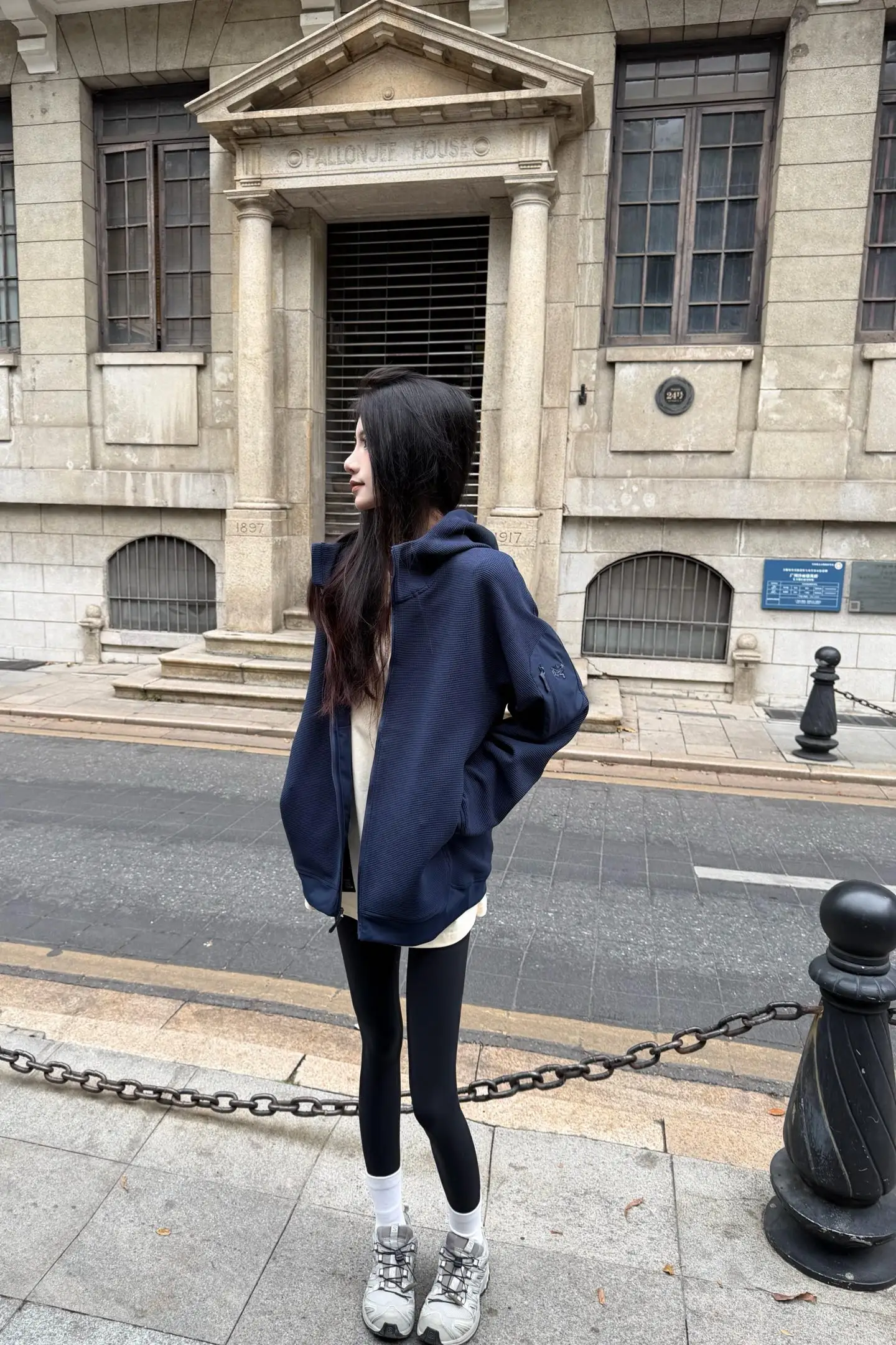 Olera Waffle-Knit Zip-Up Hooded Jacket D34022675 — view 2