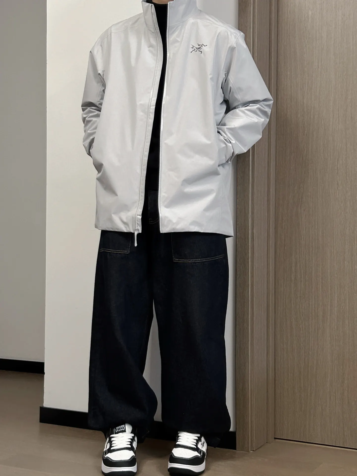Solano Embroidered Logo Softshell Jacket D34022664 — view 3