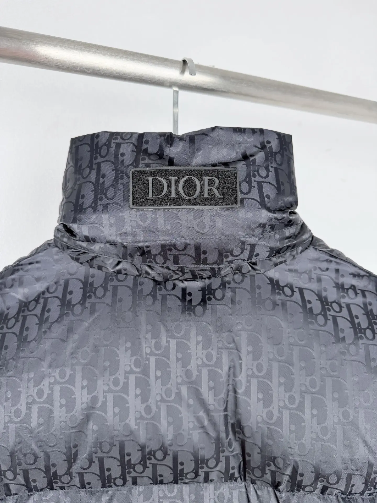 Oblique Jacquard Hooded Down Puffer Jacket D34019989 — view 13