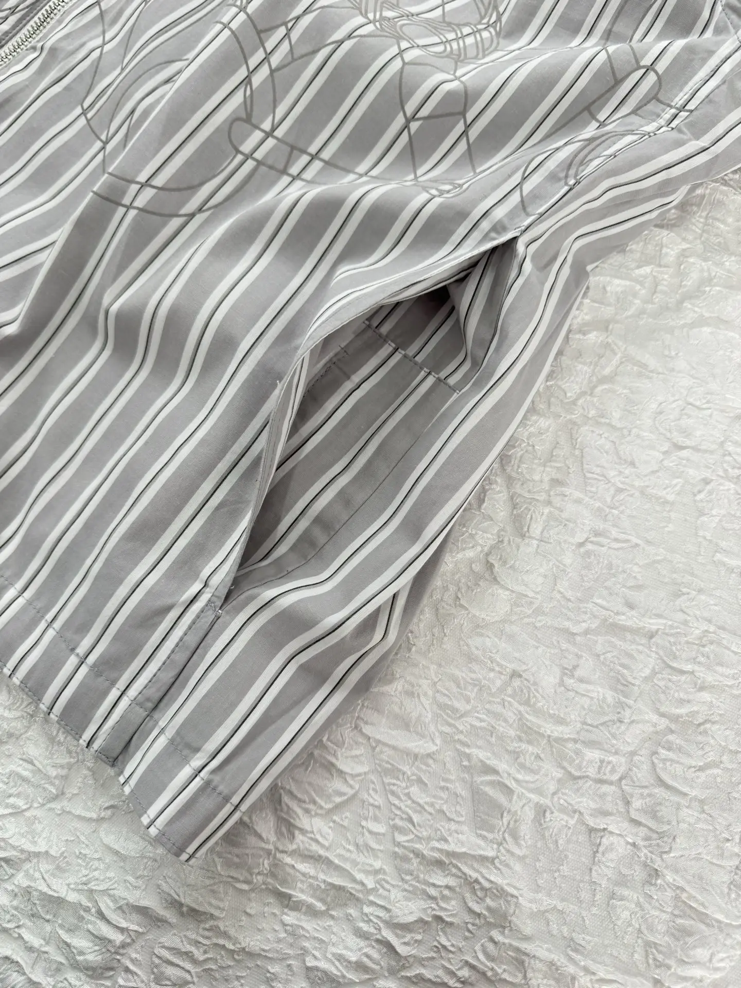 Striped Sketch Print Stand-Collar Jacket D34019934 — view 13