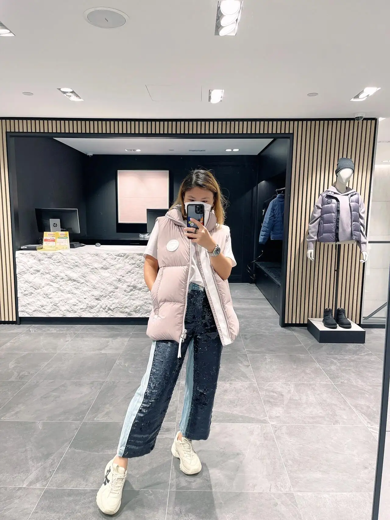 Everett Pastels Down-Filled Gilet D34022712 — view 3