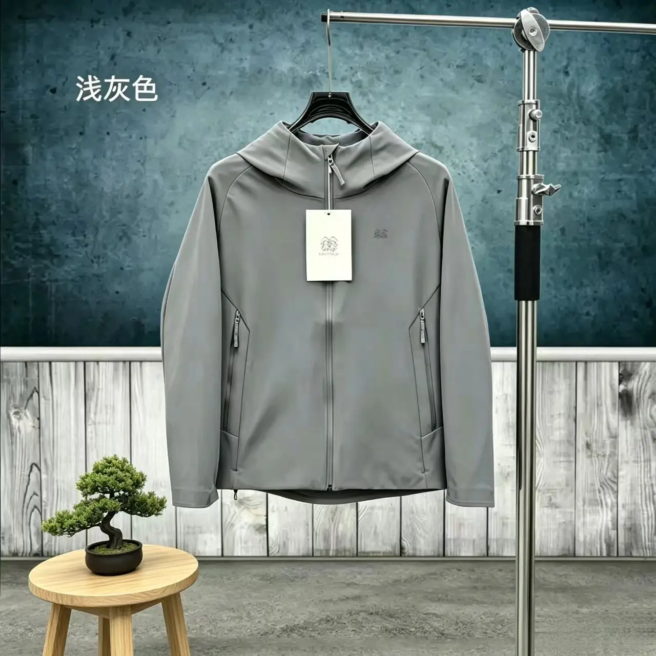 KOLON SPORT Hooded Softshell Outdoor Jacket D34021373