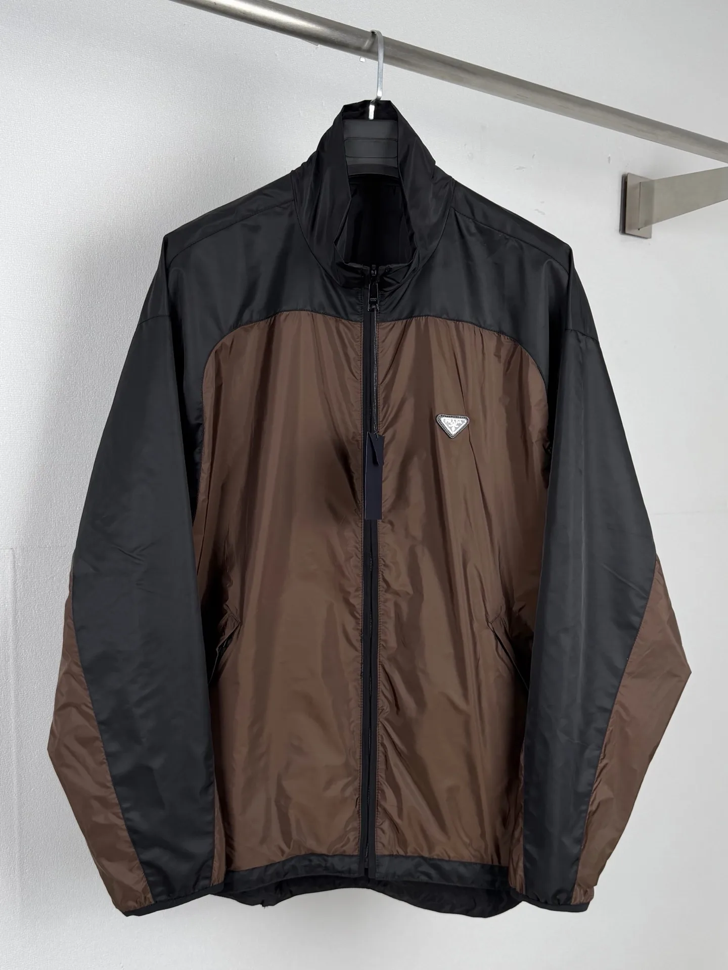 Re-Nylon Color-Block Reversible Jacket D34520027