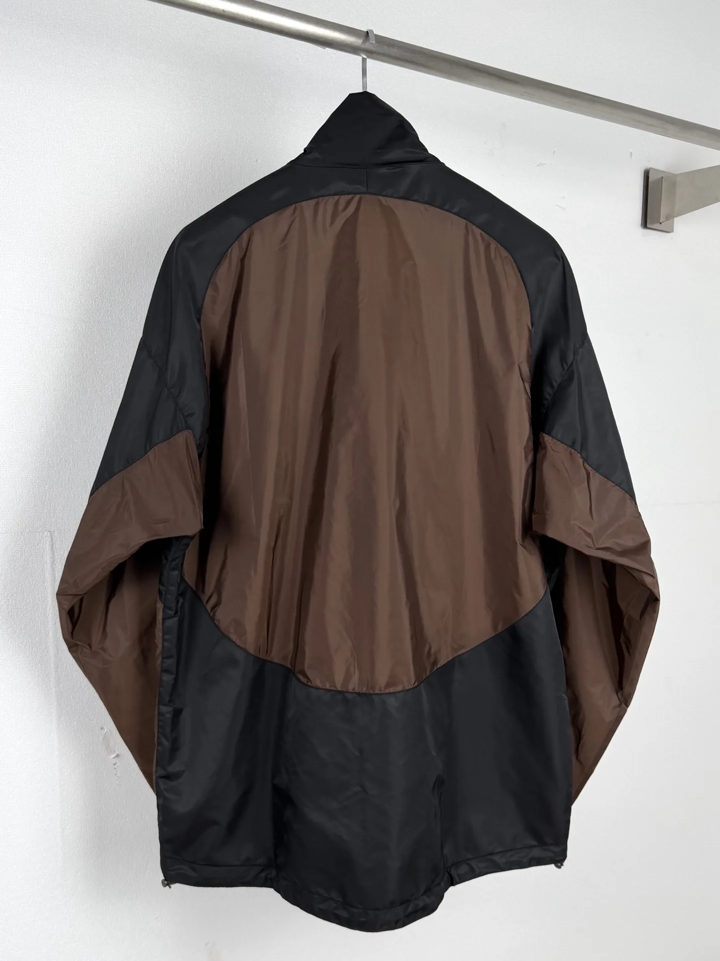 Re-Nylon Color-Block Reversible Jacket D34520027 — view 3