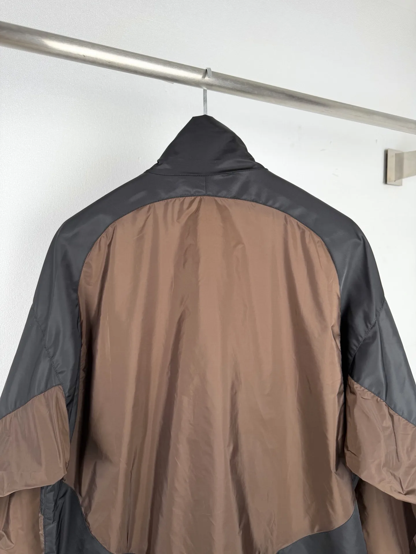 Re-Nylon Color-Block Reversible Jacket D34520027 — view 4