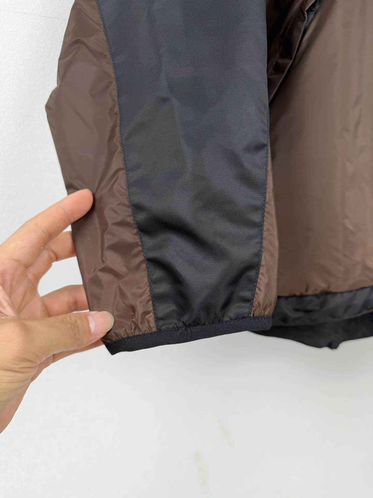 Re-Nylon Color-Block Reversible Jacket D34520027 — view 8