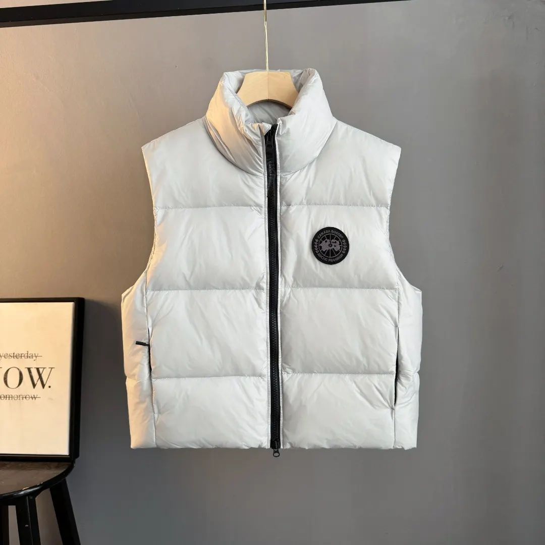 Cypress Down-Filled Puffer Gilet D35023529