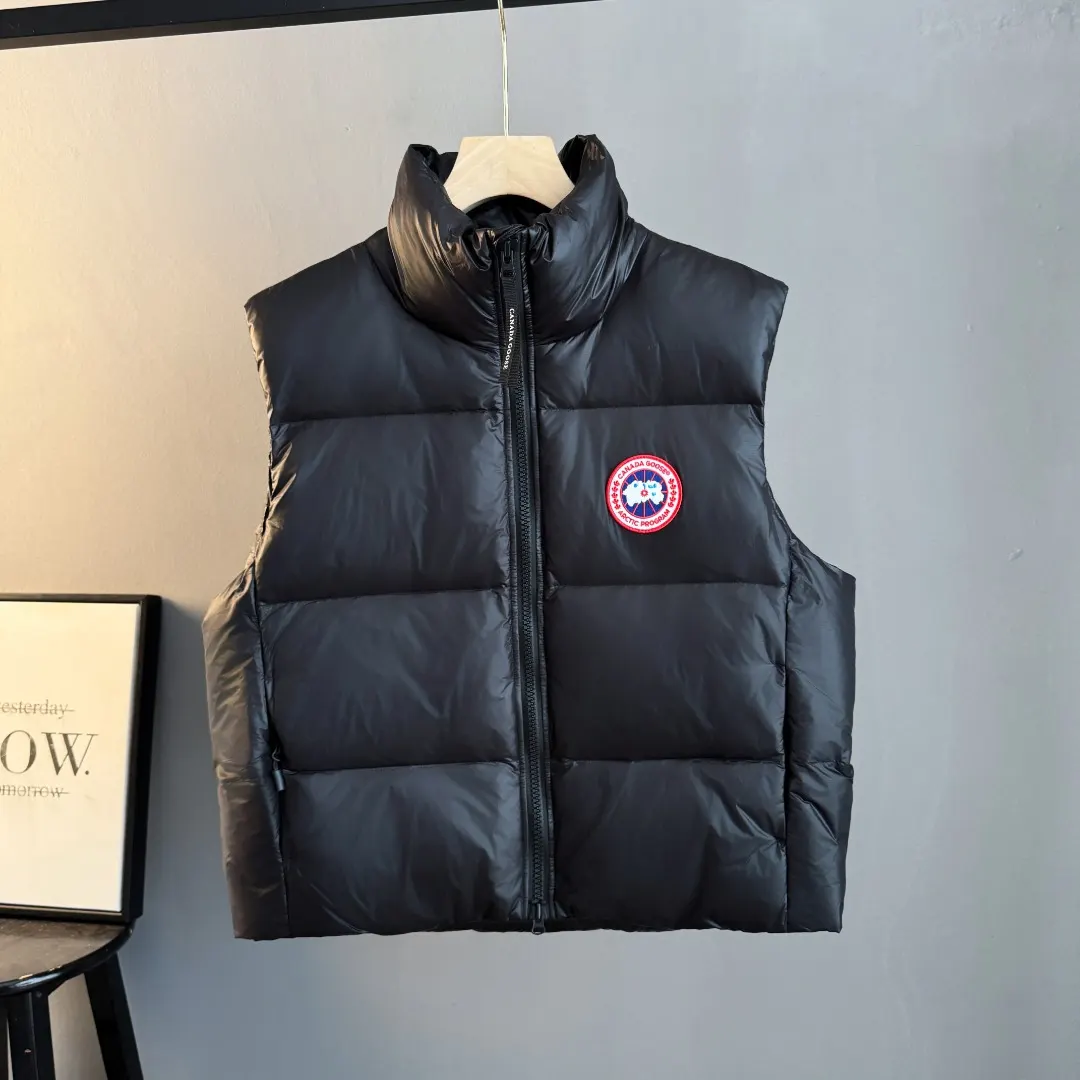 Cypress Down-Filled Puffer Gilet D35023530