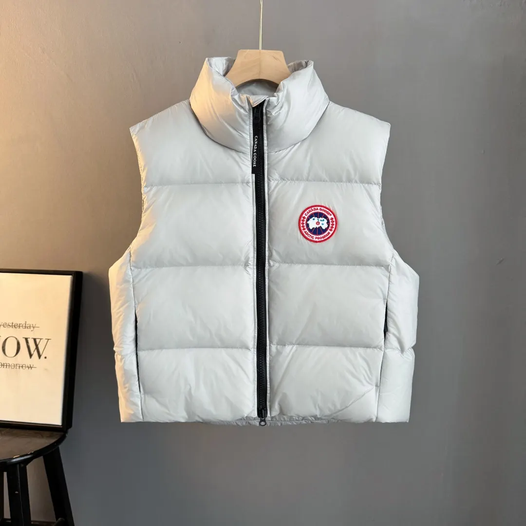 Cypress Down-Filled Puffer Gilet D35023528
