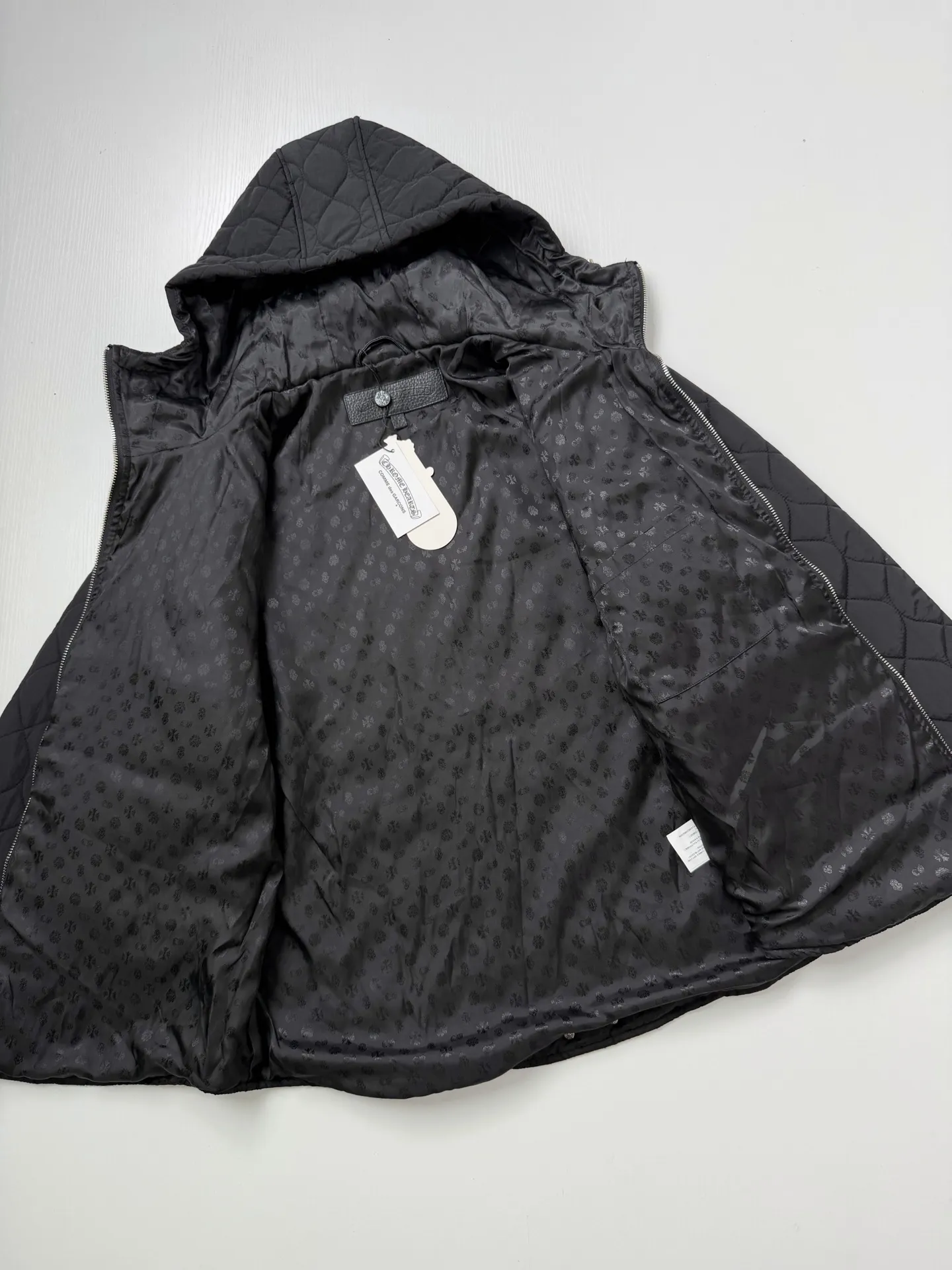 Quilted Hooded Puffer Jacket D35523454 — view 4