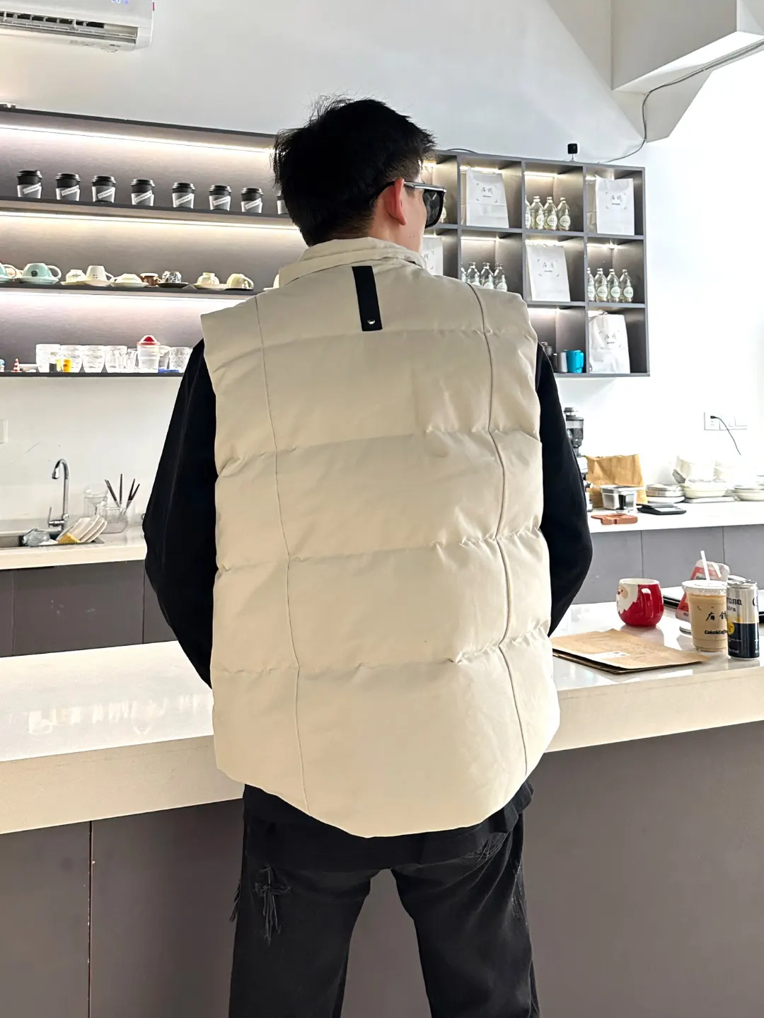 Montreal Down-Filled Puffer Gilet D36022735 — view 7