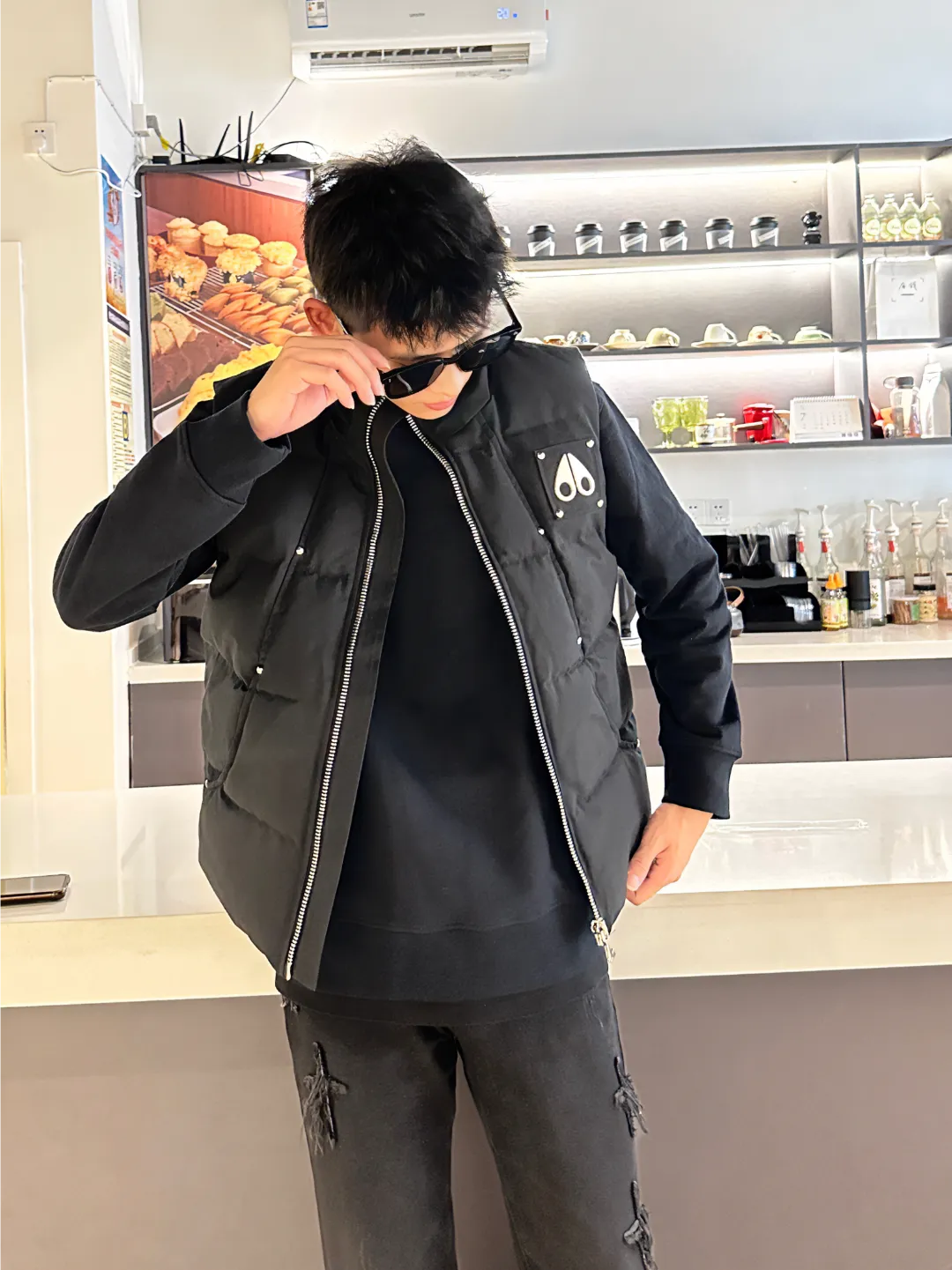 Montreal Down-Filled Puffer Gilet D36022737 — view 8