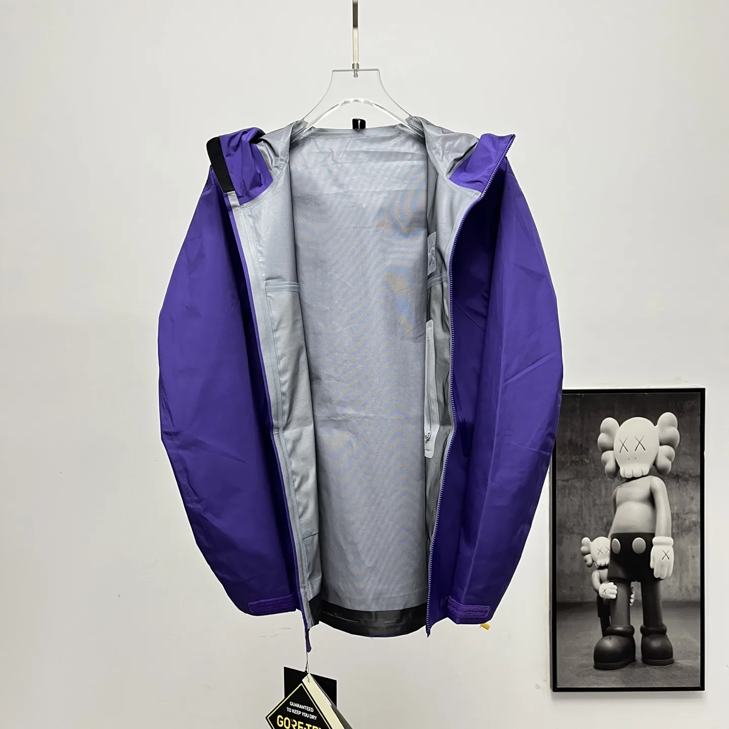 Beta GORE-TEX Hooded Shell Jacket D36022645 — view 6
