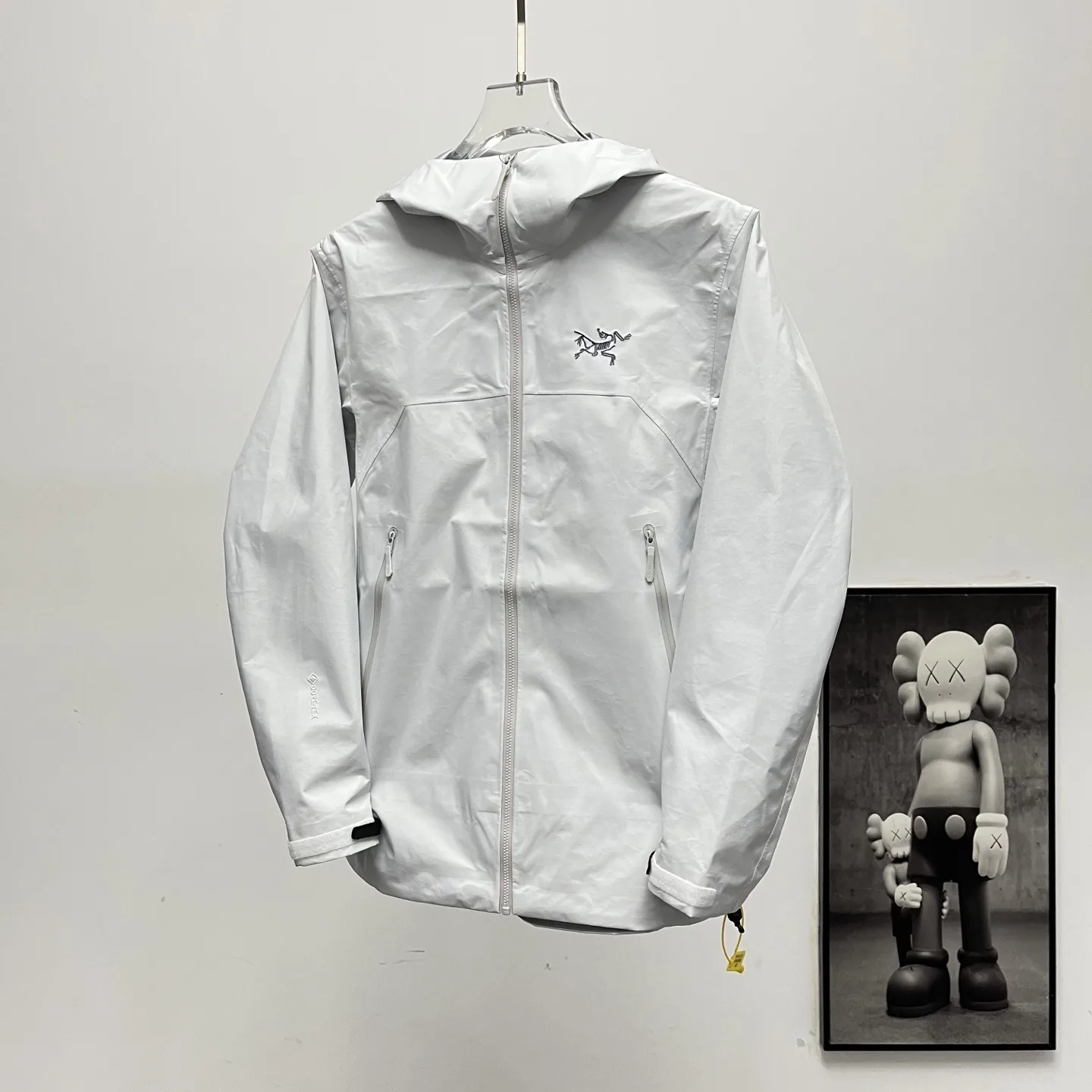 Beta GORE-TEX Hooded Shell Jacket D36022635 — view 2